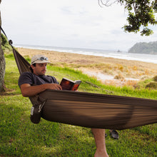 Load image into Gallery viewer, BARK BROWN TRAVEL HAMMOCK (NEW)