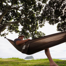 Load image into Gallery viewer, BARK BROWN TRAVEL HAMMOCK
